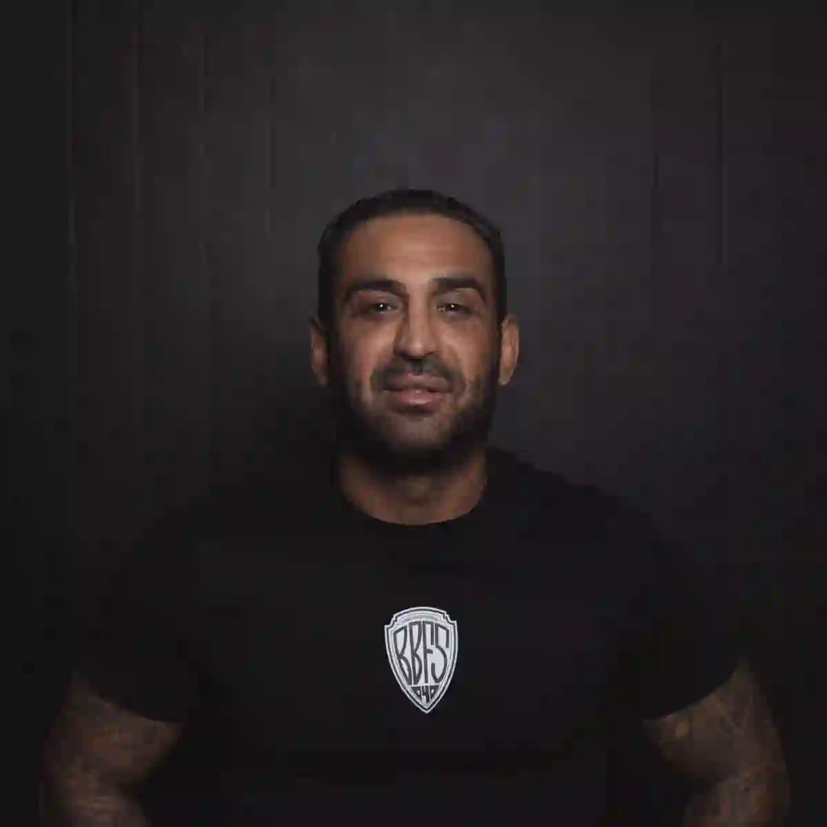 Porträt von Reza, Kickboxtrainer der Barmbek Basch Fightschool